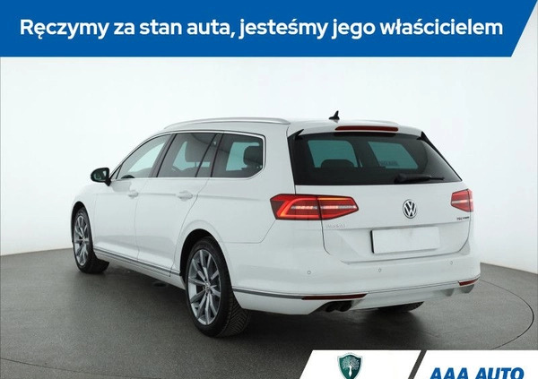 Volkswagen Passat cena 71000 przebieg: 135484, rok produkcji 2016 z Władysławowo małe 277